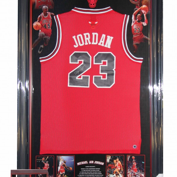 Jordan Michael Personally Signed Bulls Jersey with Set of 6 x Championship Rings  0221
